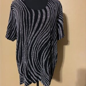 Susan Lawrence Black and White Wave Pattern Top